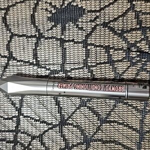 Benefit Cosmetics BROWVO! Conditioning Eyebrow Primer Deluxe Sample